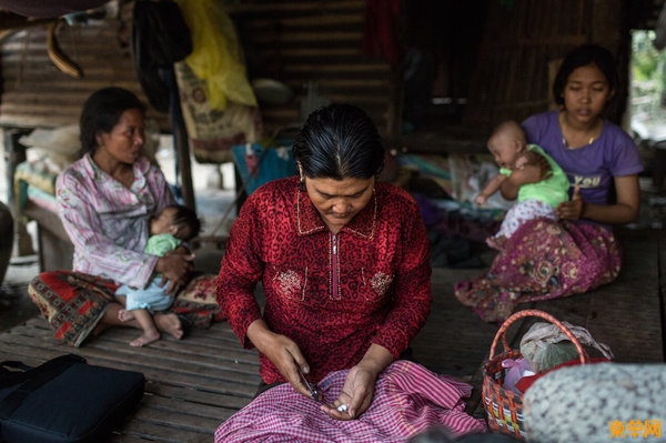CAMBODIA-articleLarge.jpg