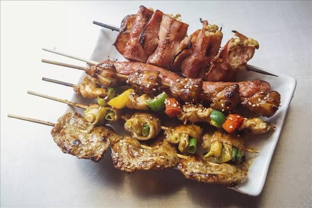 为什么球迷的宵夜都是肉？-1.jpg