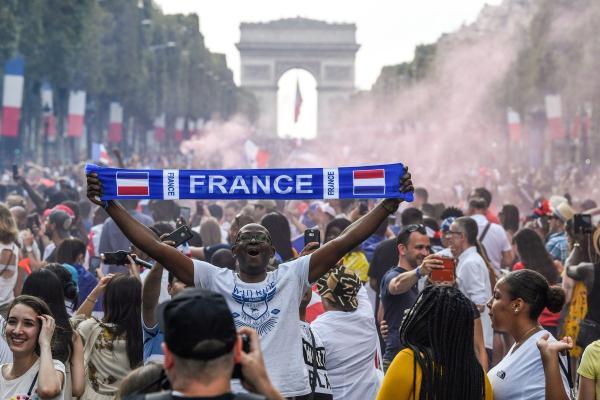 头条世界杯｜法国赢得冠军，克罗地亚赢得世界-20.jpg