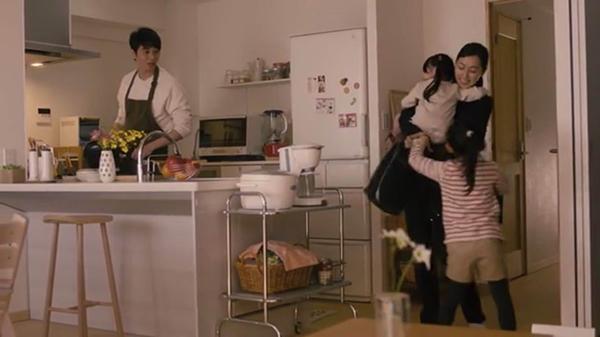 “丧偶式育儿”值得赞美吗？来看四则日本广告和一次跨国争论-31.jpg