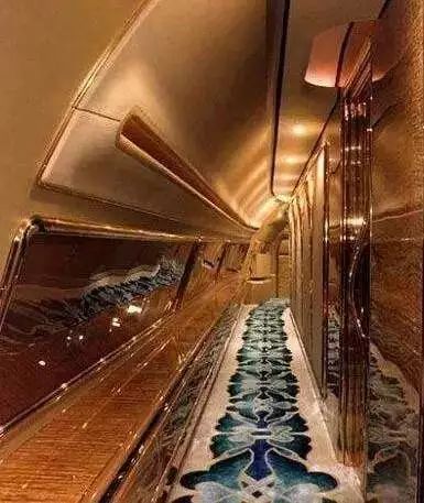 柬埔寨经济发展快，除了房产、豪车，还有私人包机业...-9.jpg