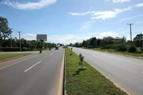 中国援助给力，助柬完成超3000公里路桥修建-1.jpg