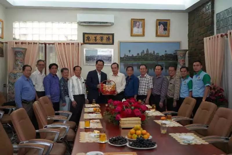 众社团向刘明勤阁下拜年！恭祝新春愉快，吉祥如意-5.jpg