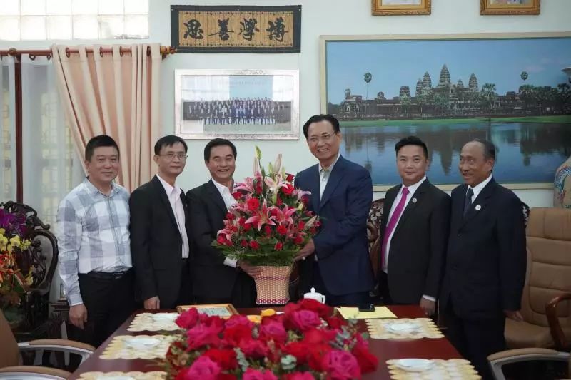 众社团向刘明勤阁下拜年！恭祝新春愉快，吉祥如意-7.jpg