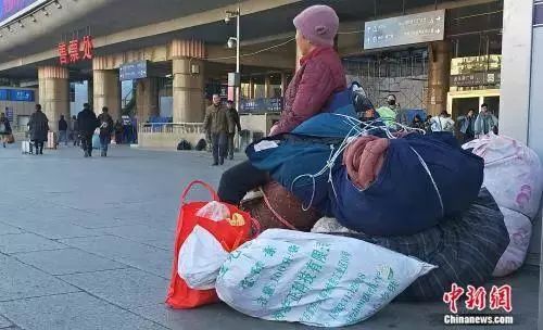 注意了！春运这些“年货”不能上车，别带！-1.jpg