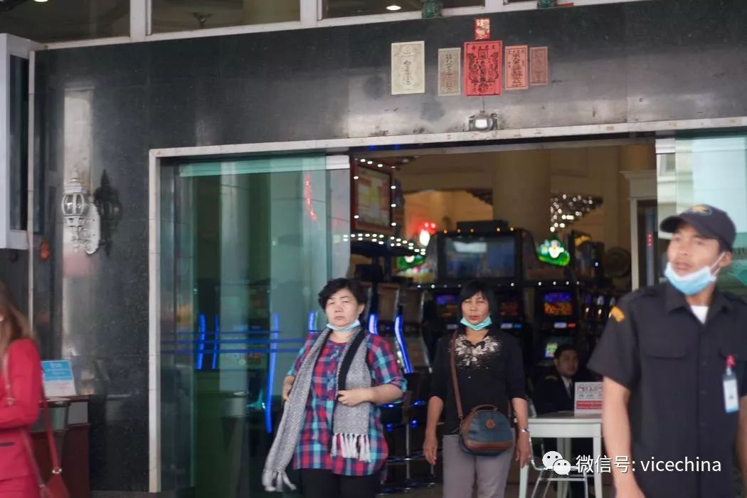 柬埔寨边境的罪恶之城是个末世般的赌徒炼狱-3.jpg