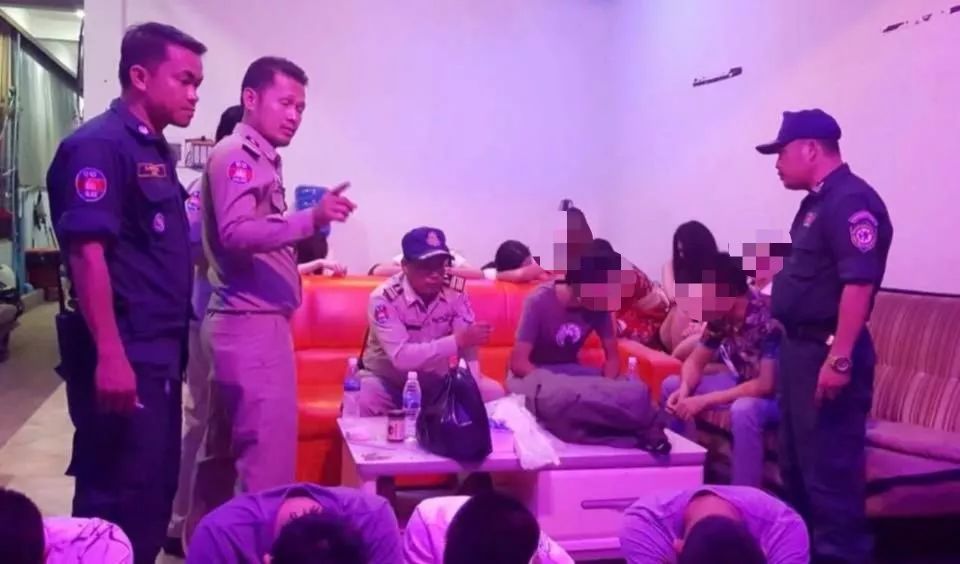 西港警方严查驾照，14名中国人的车辆被扣!-3.jpg