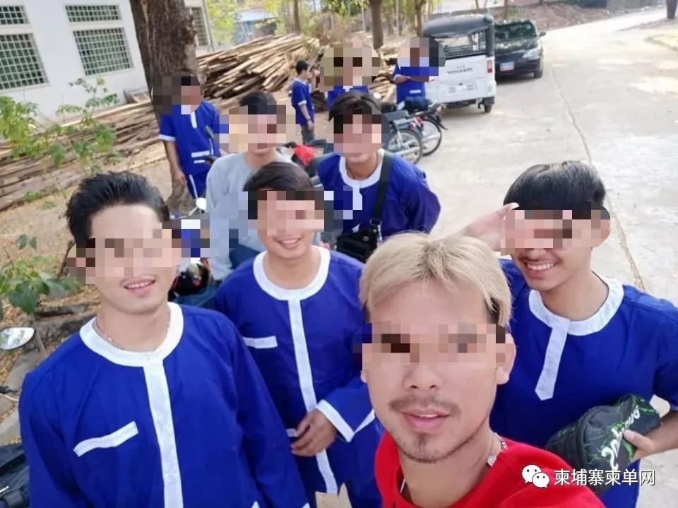 3名柬埔寨男子穿“囚服”拍视频跳舞遭警告！-2.jpg