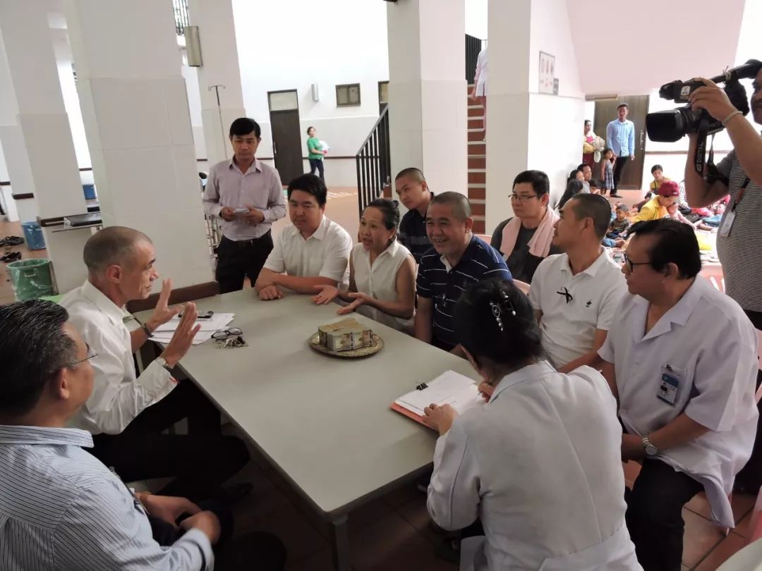 林潮龙勋爵将赙金4万6707美元捐赠坤塔帕花儿童医院-2.jpg