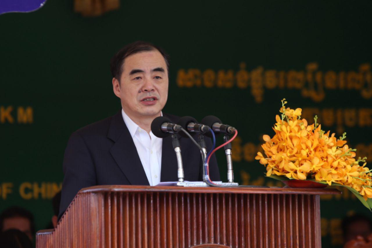 洪森总理呼吁受到高速路项目影响的居民给予理解-3.jpg