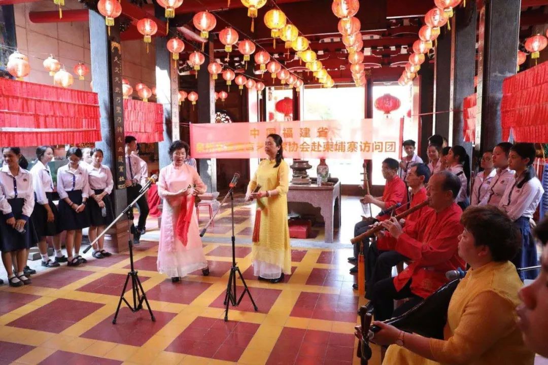 泉州南音艺术家协会赴邀参加柬埔寨泉州同乡会成立庆典-4.jpg