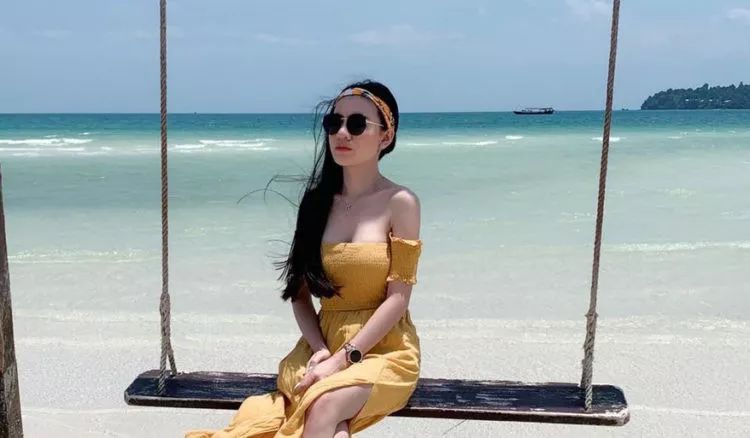 柬埔寨女星衣着暴露请和尚祈福惹争议！回应：莫名其妙...-2.jpg