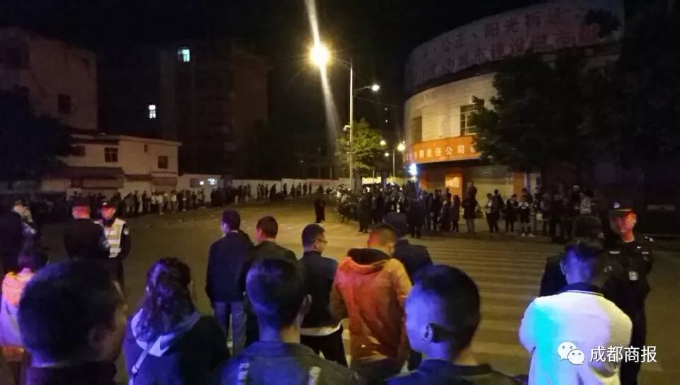 致敬英雄！24个90后、2个00后、1个80后的最后朋友圈-3.jpg