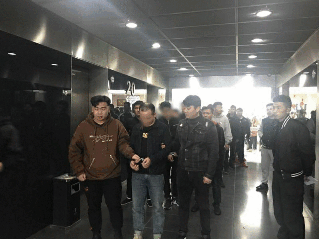 台州警方摧毁全国最大网络赌博团伙：百人被抓 赌资过亿-1.jpg