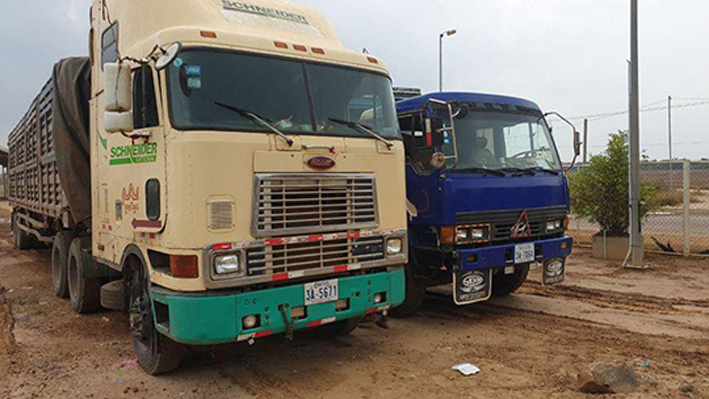小林2-超载运输车。.jpg