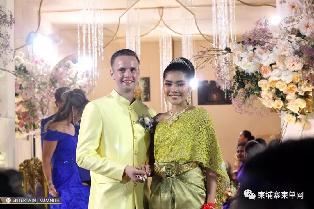柬埔寨超模与荷兰男子结婚，现场美女云集，堪比时装秀！-1.jpg