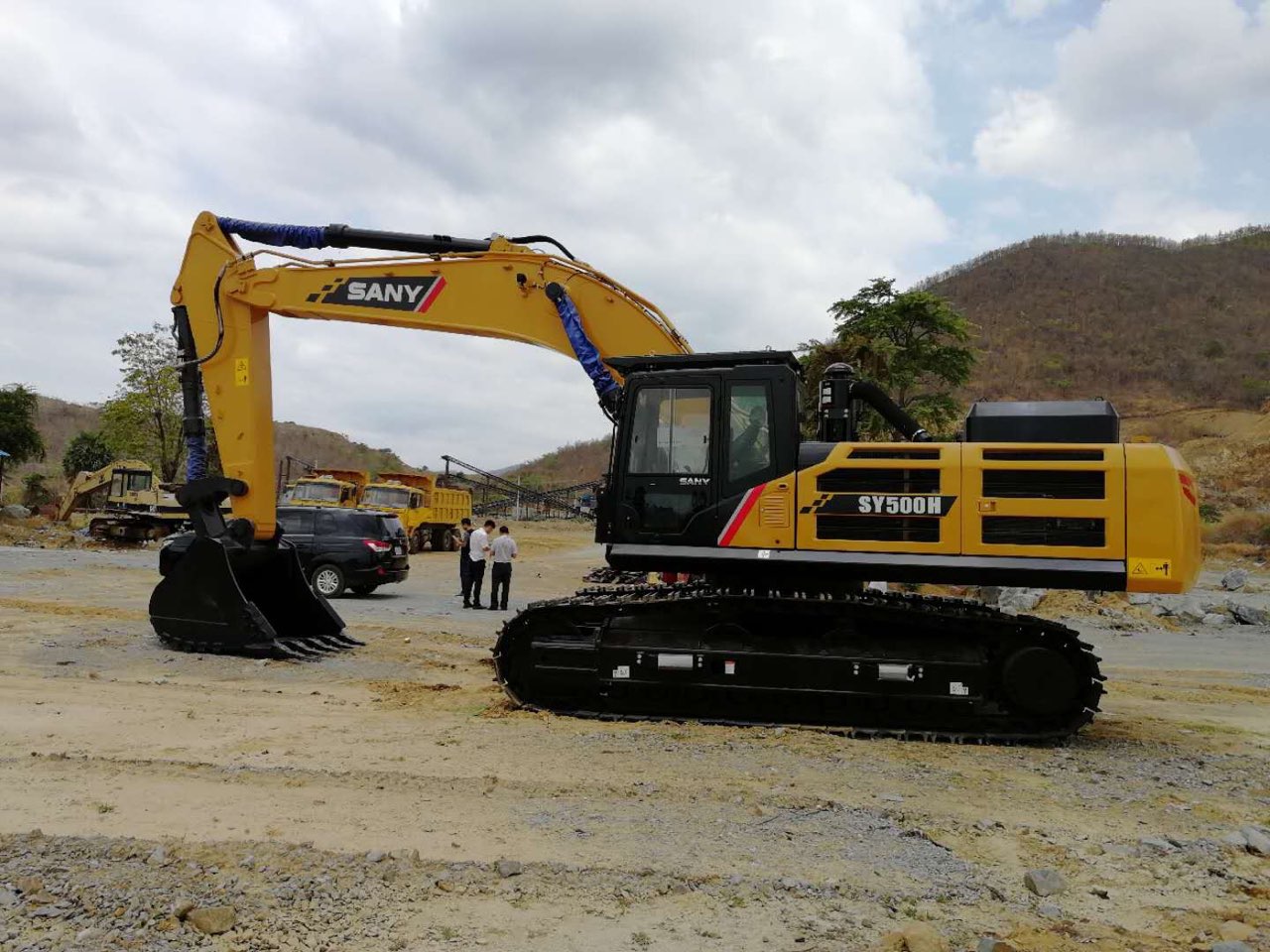 三一重工sy500挖掘机入驻柬埔寨王国目前柬埔寨最大挖掘机复制链接