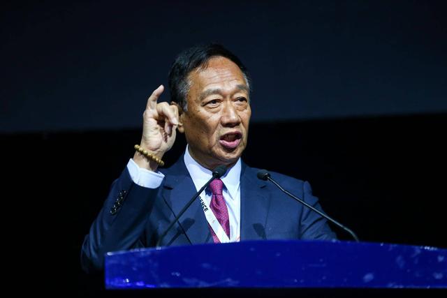21岁打工妹逆袭路：富士康出身今身家百亿-2.jpg