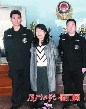 女模特登机前被抓现行，只因她在微信干了这件事！-2.jpg