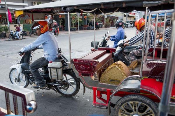 摩托车王国柬埔寨：摩托车数量远超汽车-8.jpg