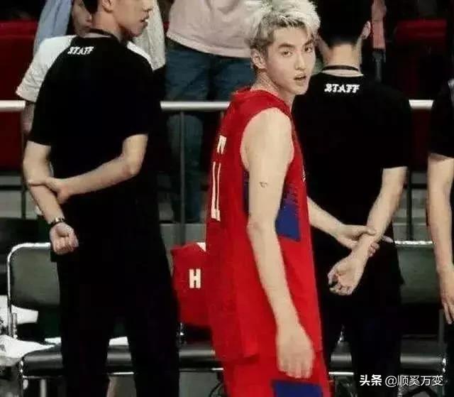 明星那些罕见的错位照, 保证让你看完笑得肚子疼-5.jpg