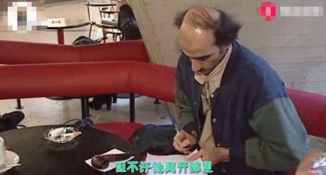 世界上被误机最久的旅客：被滞留机场17年，不允许离开半步-1.jpg