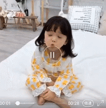 童模妞妞3岁没了童年，换妈妈一生赚不到的钱-4.jpg