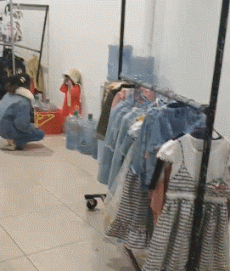 童模妞妞3岁没了童年，换妈妈一生赚不到的钱-5.jpg