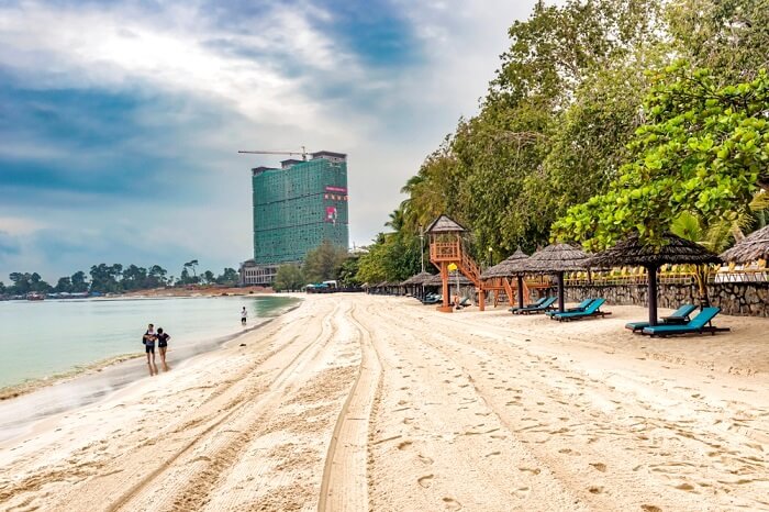 cover-for-experiences-in-sihanoukville.jpg
