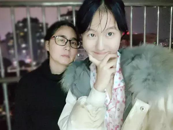 为救同学身中8刀，广西一女大学生感动全国，背后的故事-7.jpg