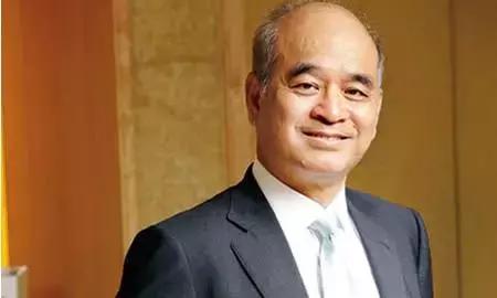 从“上门女婿”到千亿富豪，周大福缔造者郑裕彤的传奇-11.jpg