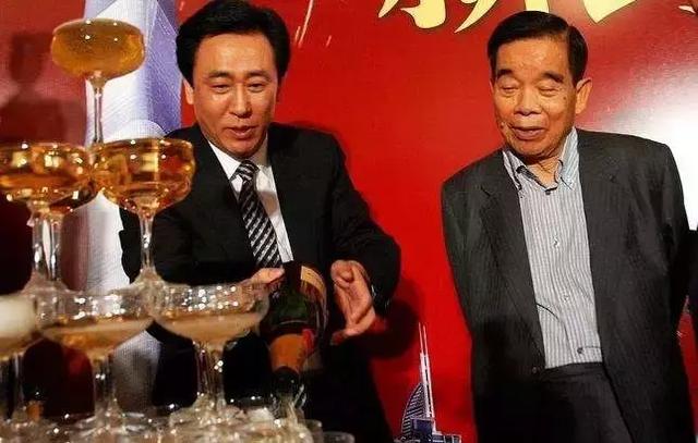 从“上门女婿”到千亿富豪，周大福缔造者郑裕彤的传奇-13.jpg