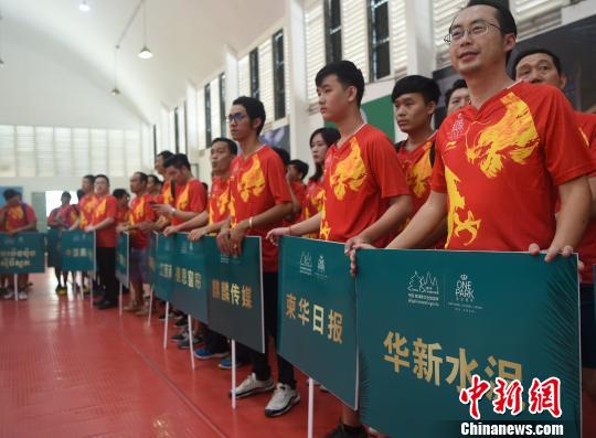 金边举行“中柬文化旅游年”两国兵乓球联谊赛-3.jpg
