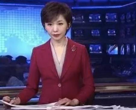 “国脸”直播现挖鼻孔镜头，本人回应：失误就要取得原谅-2.jpg