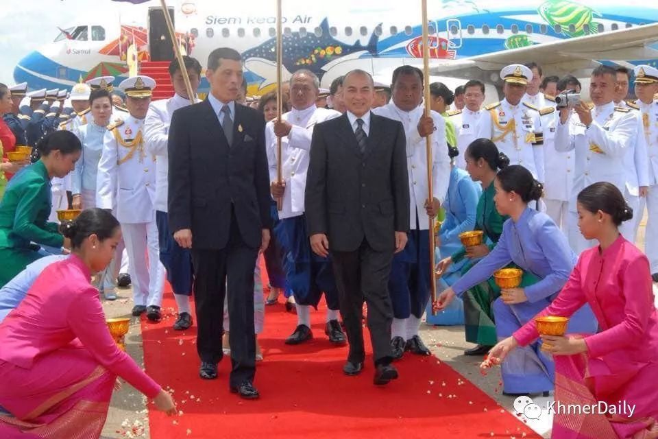 西哈莫尼国王电贺泰国国王加冕-1.jpg