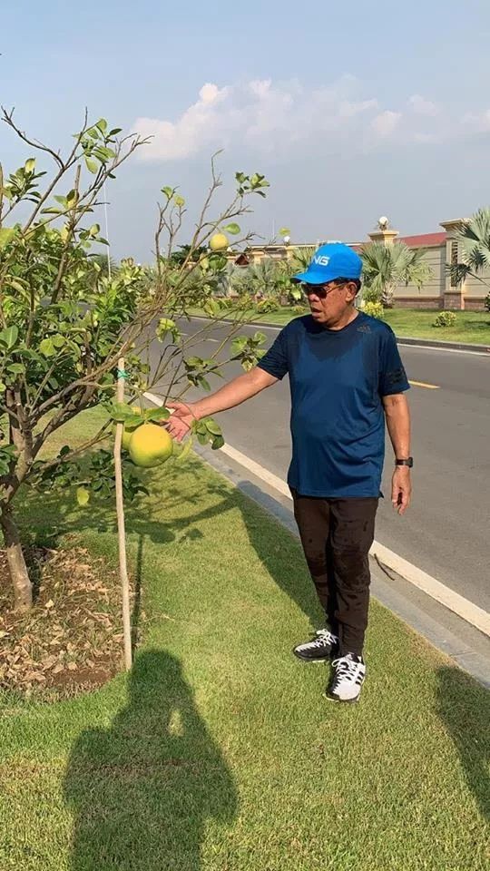 洪森竟徒手劈西瓜？看完又被撒了一把狗粮...（视频）-17.jpg