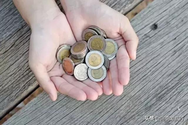 外国海关花式索要小费，只叮中国人吗-15.jpg