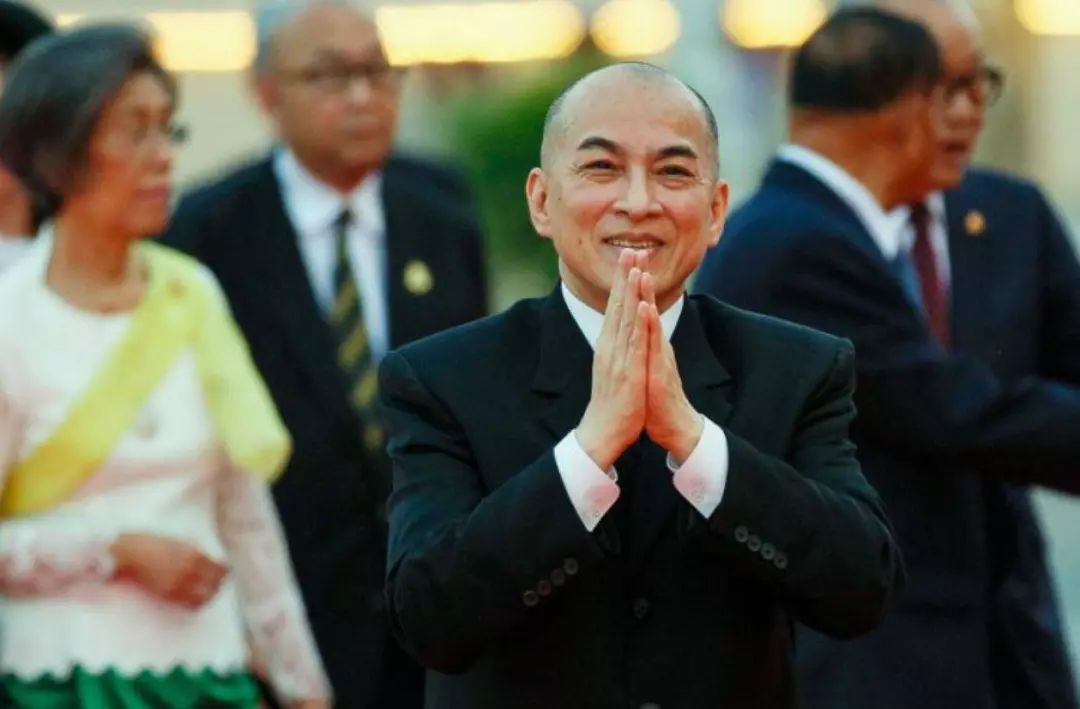 西哈莫尼国王赴中国参加首届“亚洲文明对话大会”-1.jpg