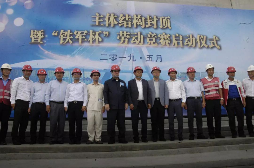 中国援柬国家新体育场主体结构封顶-1.jpg