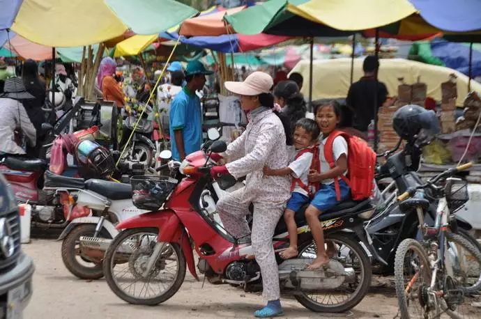 柬埔寨人，活得其实比你开心-4.jpg