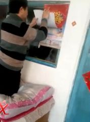 妈妈盼儿大学毕业，不想毕业后儿子9年不出家门！今已33岁-3.jpg