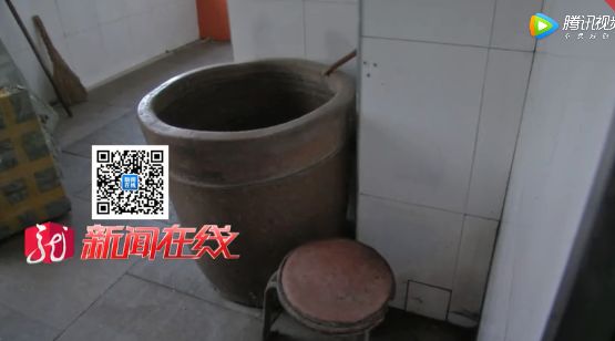 妈妈盼儿大学毕业，不想毕业后儿子9年不出家门！今已33岁-9.jpg