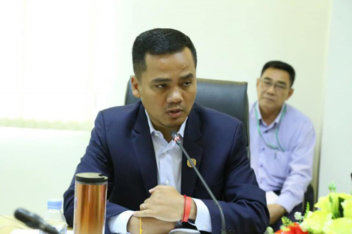 小林3-苏速卡出任柬埔寨法式滚铁球联盟新一届主席。.jpg