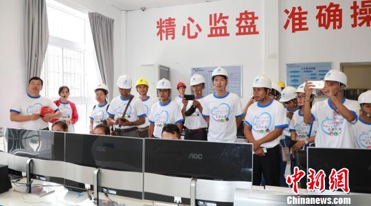 中资额勒赛公司举行公众开放日与柬埔寨民众共享发展成果-4.jpg