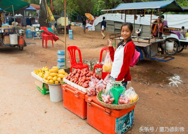 柬埔寨的孩子 稚嫩笑容里有好多无奈-8.jpg