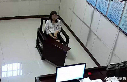 女子发朋友圈配罂粟照片：来抓我呀！ 民警：来了老弟-3.jpg