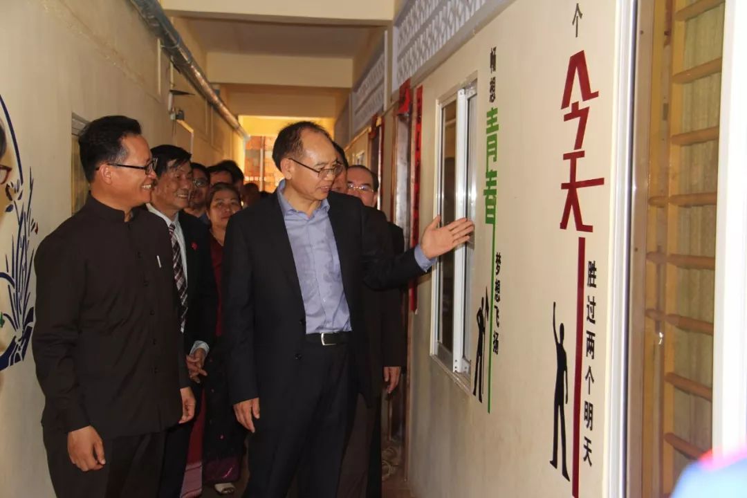 翁湖市民众学校隆重举行新教学楼及宿舍楼落成典礼-3.jpg