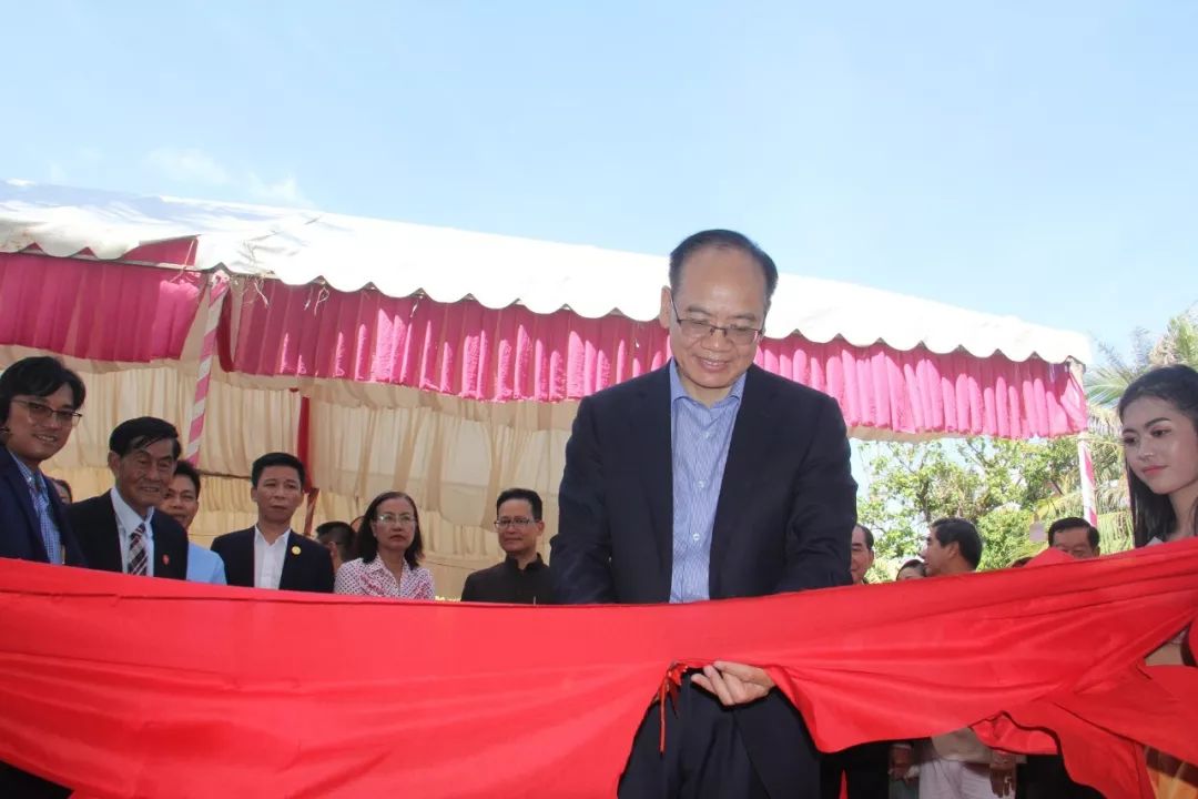 翁湖市民众学校隆重举行新教学楼及宿舍楼落成典礼-11.jpg