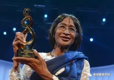 从男人变成女人，她就该是亲人眼中的变态？-5.jpg