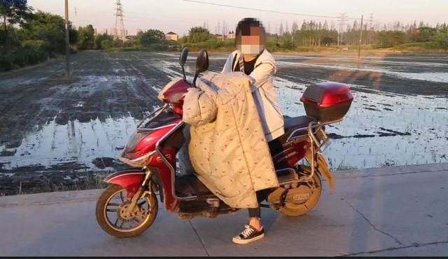 分手后要不回电动车，56岁大伯拔光前女友种的菜-2.jpg